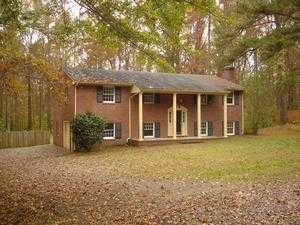 15040 Horseshoe Bend Dr, Chester, VA 23831-6939