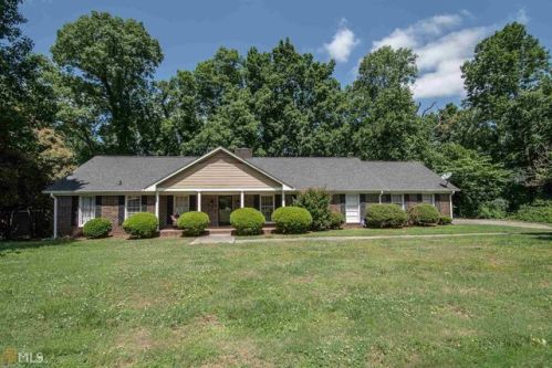 80 Ridgeview Dr, Silver Creek, GA 30173-2326
