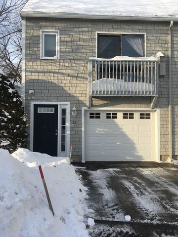 25 Profile Cir, Nashua, NH 03063-1715