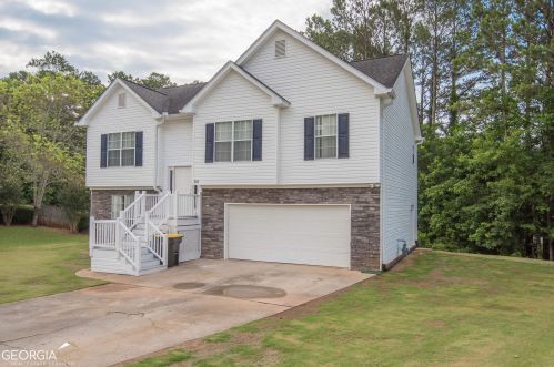 101 Pebble Creek Dr, Newnan, GA 30265-2773