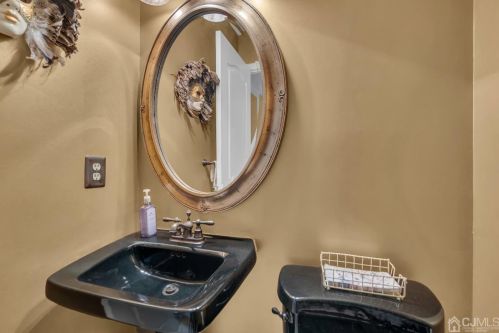 40 Lavender Dr, Princeton NJ  08540-9448 exterior