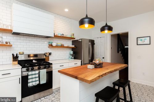 554 Spruce St, Lancaster PA  17603-3353 exterior