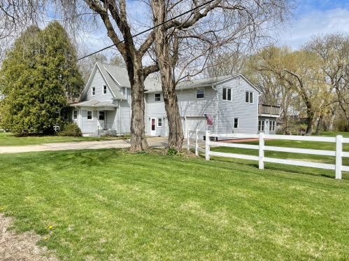 5534 Chestnut St, The Ledges, IL 61073-8982