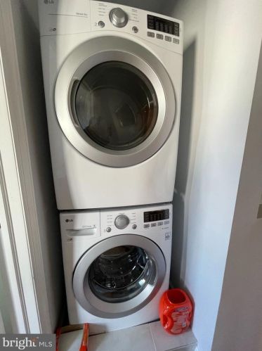 615 11th St, Philadelphia PA 19147-1901 exterior