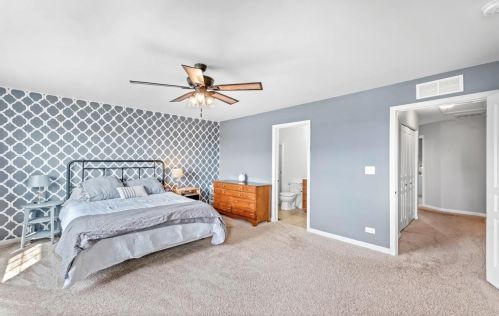 1252 Alta Vista Dr, Pingree Grove IL  60140-2057 exterior