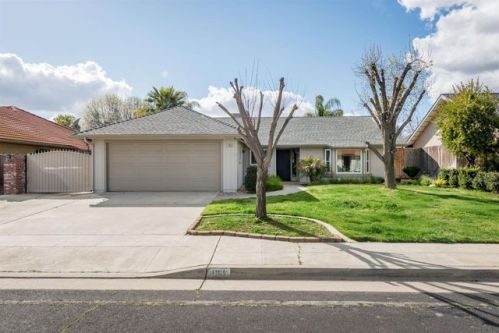 1180 Mckelvy Ave, Clovis, CA 93611-6205