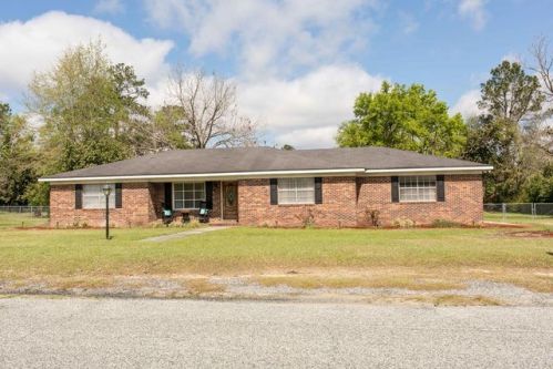 1830 Kecia Way, Waycross, GA 31503-8403