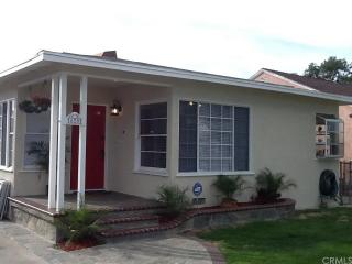 16203 Thorson Ave, Compton, CA 90221-4646
