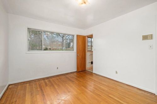 558 Larchmont Dr, Atlanta GA  30318-7112 exterior