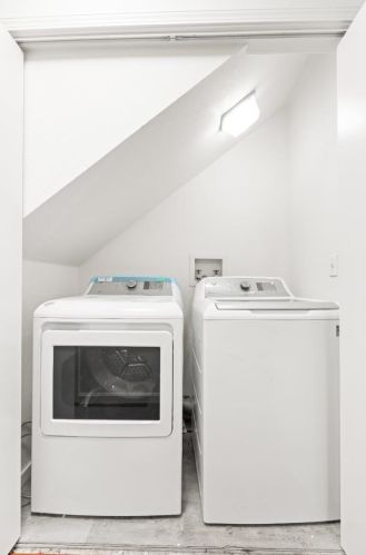 56 Garnett Ter, San Francisco CA 94124-2572 exterior