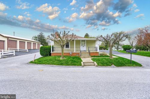 2149 Manor Rd, York, PA 17408-4015