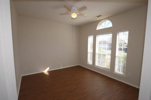 6407 Miranda Dr, Fort Worth TX  76131-1241 exterior