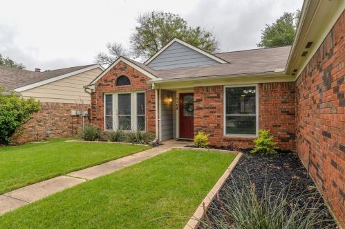 5408 Colonial Ct, Lewisville, TX 75028-2506