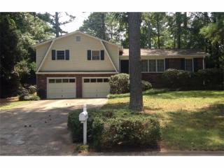 1124 Ramblewood Dr, Marietta, GA 30066-5531