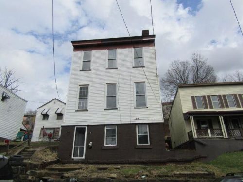 464 Market St, Bethlehem, WV 26003-2458
