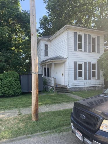 929 Mound St, Springfield, OH 45505-1134