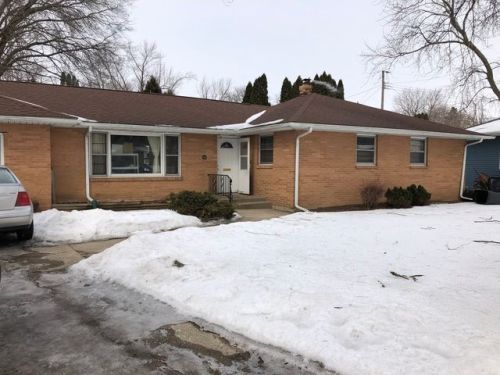 3716 Barrington Rd, Rockford, IL 61107-2237