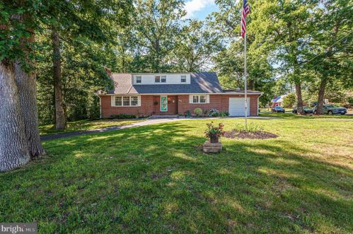 60 Paradise Rd, Aberdeen, MD 21001-2322