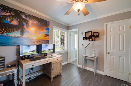 3702 Kingsway Ave, Anaheim CA  92804-4619 exterior