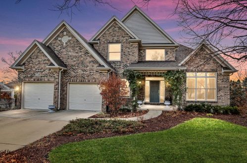 758 Waterside Dr, South Elgin, IL 60177-3715