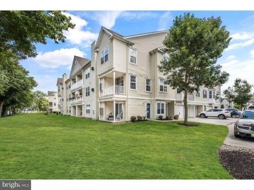 5609 Riverfront Dr, Palmyra, NJ 08065-2145