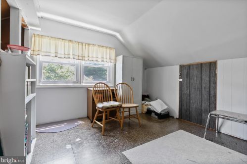 1004 Oakwood Rd, Haddonfield NJ 08033-3632 exterior