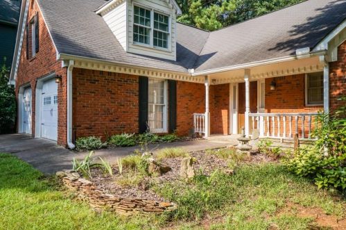 2240 Hill Creek Way, Marietta, GA 30062-6391