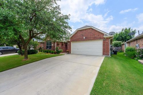 1268 Mountain Air Trl, Fort Worth TX  76131-5445 exterior