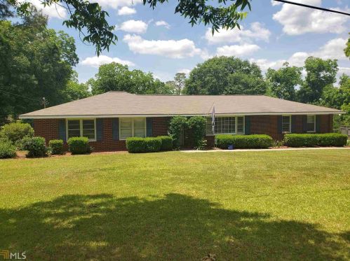 111 Circle Dr, Statesboro, GA 30461-6956