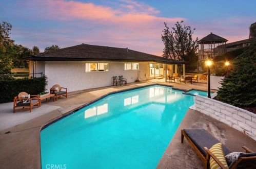 12821 Bonita Heights Dr, Santa Ana CA  92705-1319 exterior