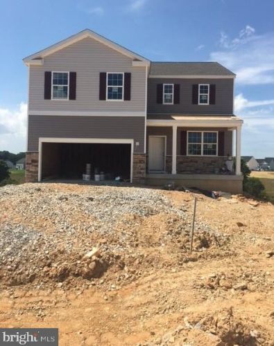 199 Knobby Hook, Hanover, PA 17331-8951