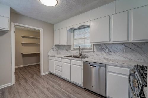 2266 Briarwood Cir, Conyers, GA 30094-5022