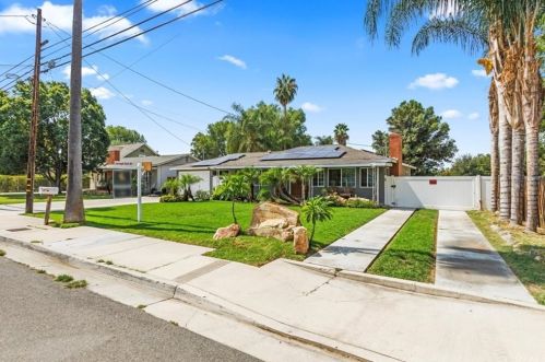 3558 Washington St, Riverside, CA 92504-3949