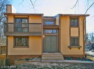 2043 Winged Foot Ct, Herndon, VA 20191-1336