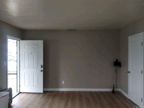 138 South St, Rialto, CA 92376-6525