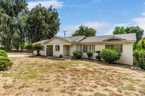 144 Loma Alta Dr, Altadena, CA 91001-3927