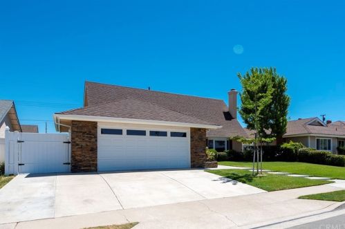 9326 Gregory St, Cypress, CA 90630-2824