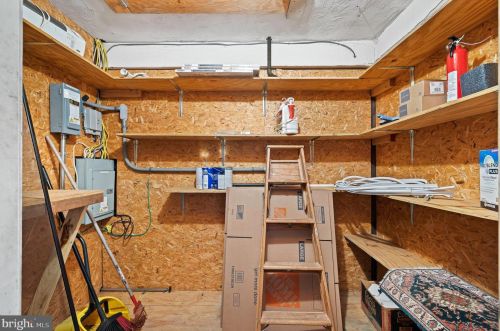 236 Memorial Ave, Haddonfield NJ 08033-2952 exterior