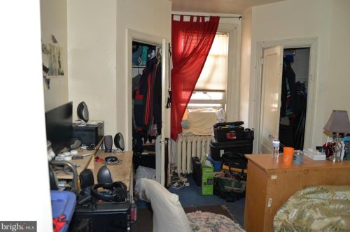 5821 12 St, Philadelphia PA 19141-4112 exterior