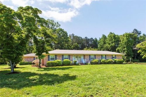 511 Jasper Ln, Waverly, VA 23890-2621