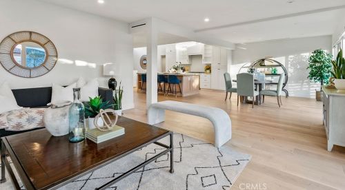 17089 Westport Dr, Huntington Beach CA  92649-4246 exterior