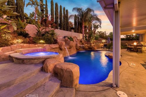 9564 Chandelle Way, Riverside CA  92508-6810 exterior