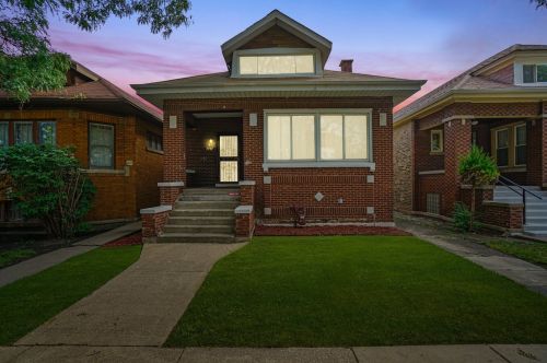 7731 Marshfield Ave, Chicago IL  60626-1107 exterior