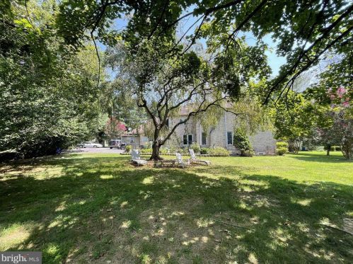 2053 Mayflower Dr, Silver Spring MD 20905-5564 exterior