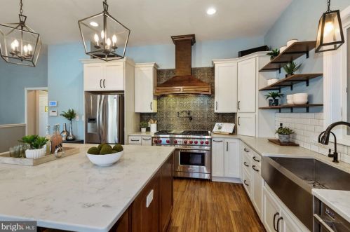 7318 Baltimore Ave, Silver Spring MD 20912-4101 exterior