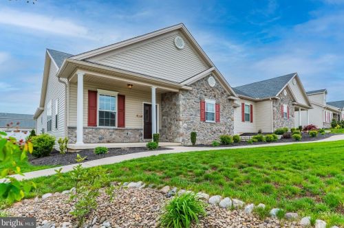 6941 Derrick Dr, Harrisburg, PA 17112-4107