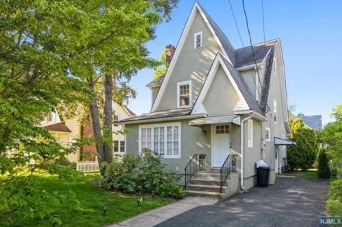 566 Shelton Rd, Ridgewood, NJ 07450-2812