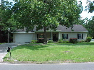 235 Cherokee Ave, Waycross, GA 31501-7916