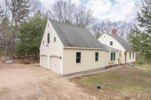 119 Washington Dr, Wakefield, NH 03830-3911