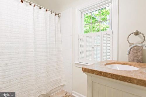 8018 Maple Ave, Silver Spring MD 20912-6317 exterior